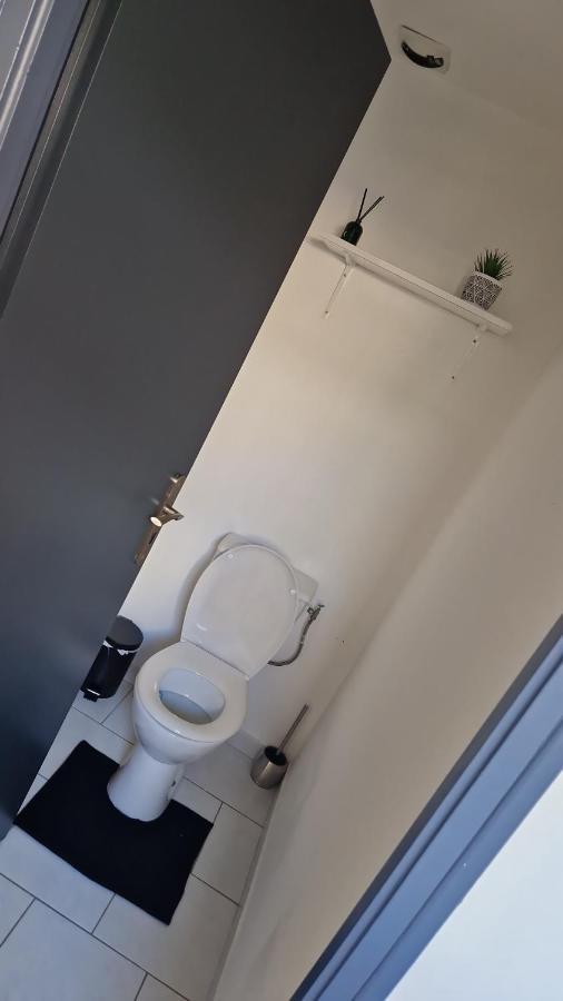 Maison Centre Ville Avec Jardin Шалан Екстериор снимка