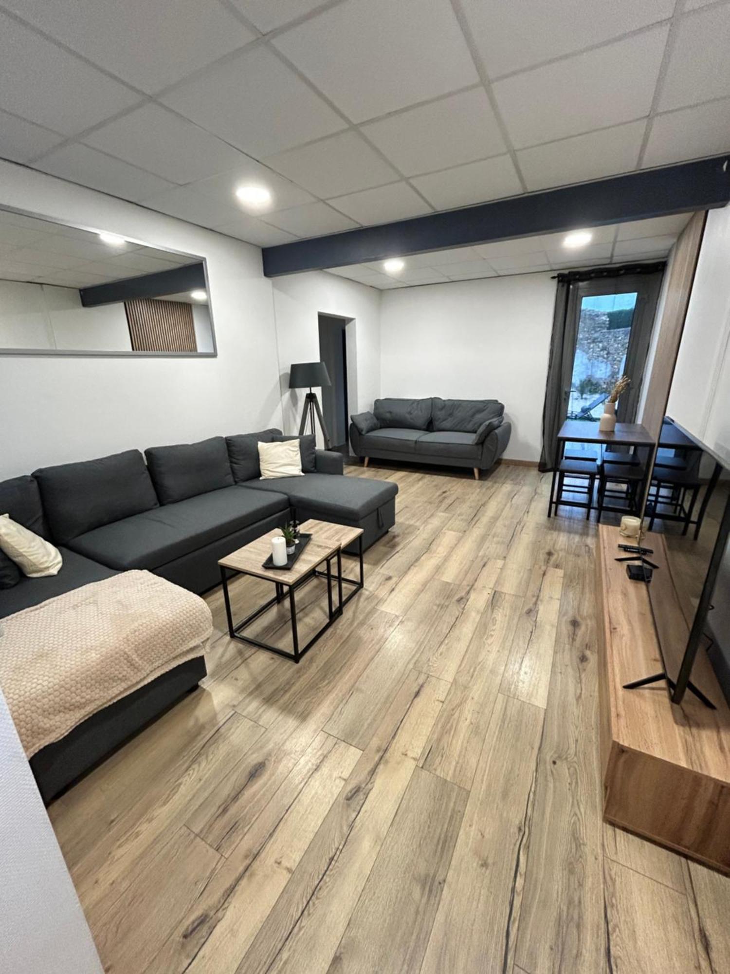 Maison Centre Ville Avec Jardin Шалан Екстериор снимка